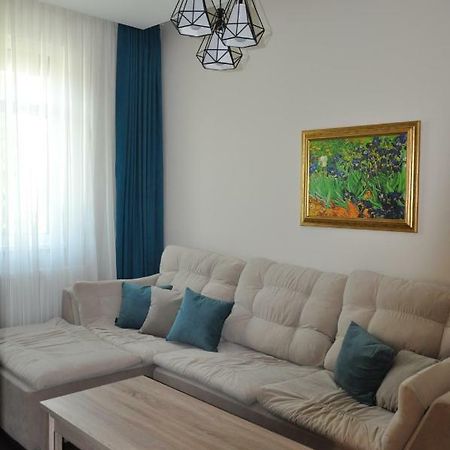 Къща За Гости Ирис Kyustendil Ngoại thất bức ảnh