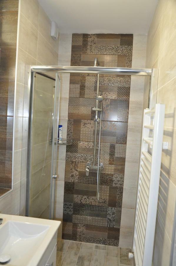 Къща За Гости Ирис Kyustendil Ngoại thất bức ảnh